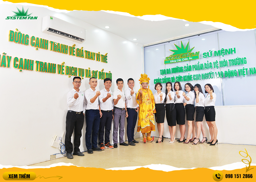 Văn phòng System Fan Văn phòng System Fan chụp ảnh cùng NS Quốc Khánh - Người đại diện thương hiệu System Fan