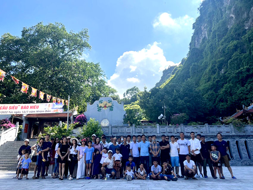 Tham quan đền thờ đức ông Trần Quốc Nghiễn Tham quan đền thờ Đức Ông Trần Đức Nghiễn