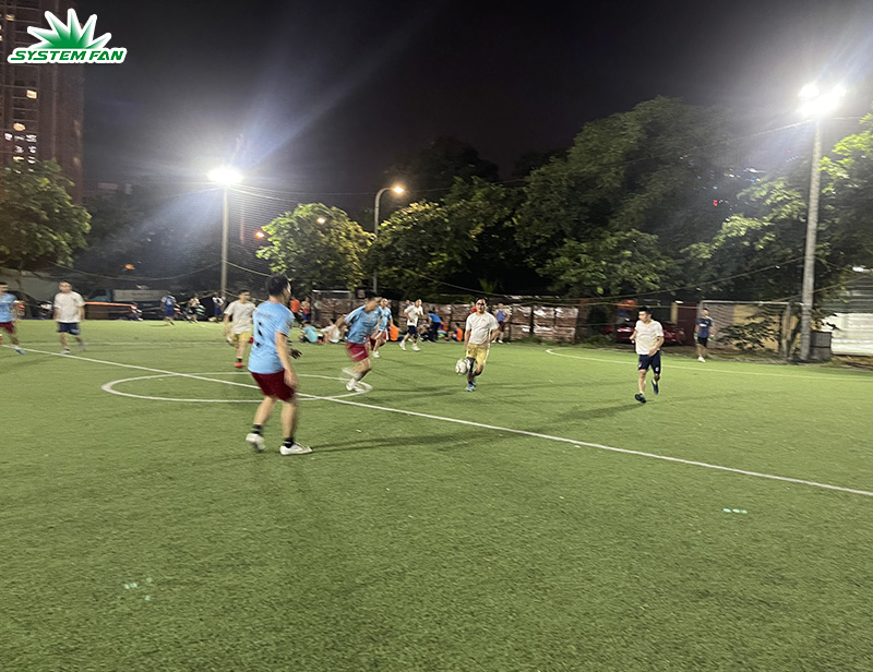 Giao lưu bóng đá System Fan - Hợp Lực 3 Giao lưu bóng đá giữa System Fan và Tổng thầu Hợp Lực (Hình 3)