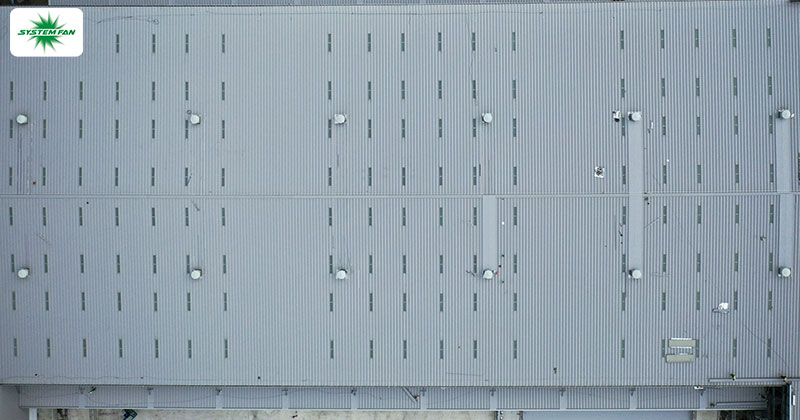 quạt hút mái nhà xưởng