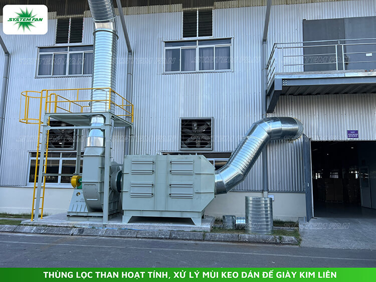 Hình 8. Thùng lọc than hoạt tính xử lý mùi keo dán đế giày Kim Liên