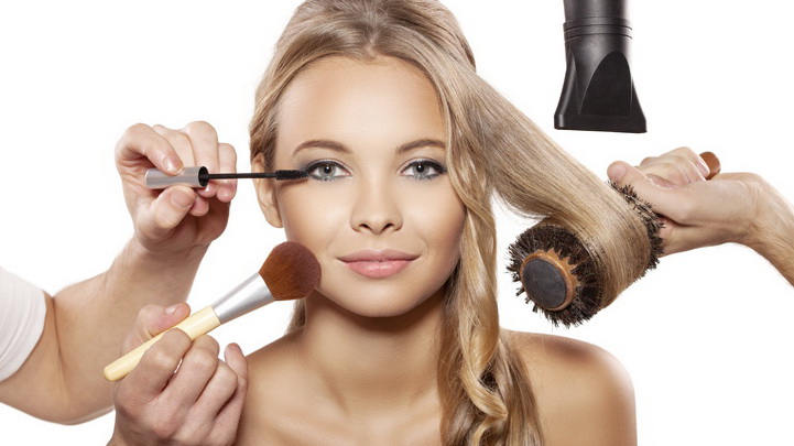 Cách giữ lớp trang điểm lâu trôi trong mùa hè