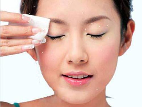 Cách tẩy tế bào chết cho da mụn phù hợp, sạch da
