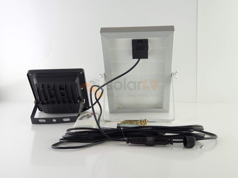 Đèn pha năng lượng mặt trời Solar Light 15W -3