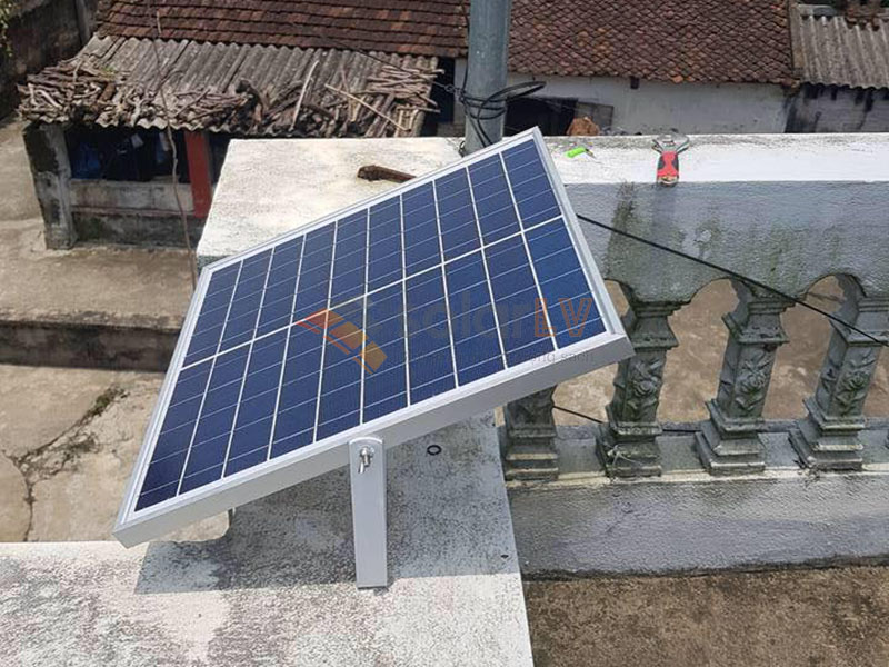 Tấm pin năng lượng mặt trời cho đèn pha