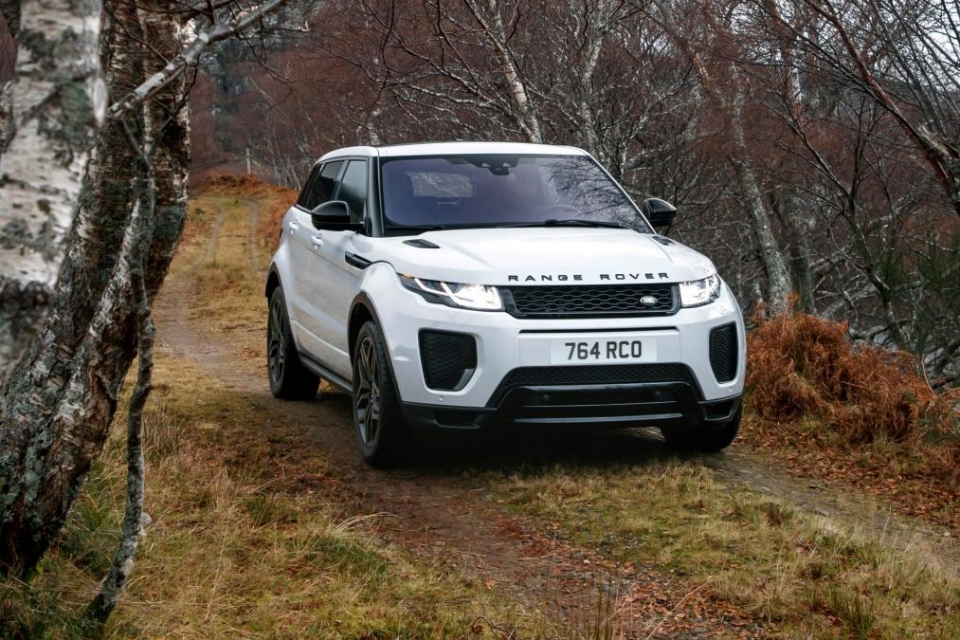 range-rover-evoque-va-discovery-sport-2018-co-them-ba-tuy-chon-dong-co-moi