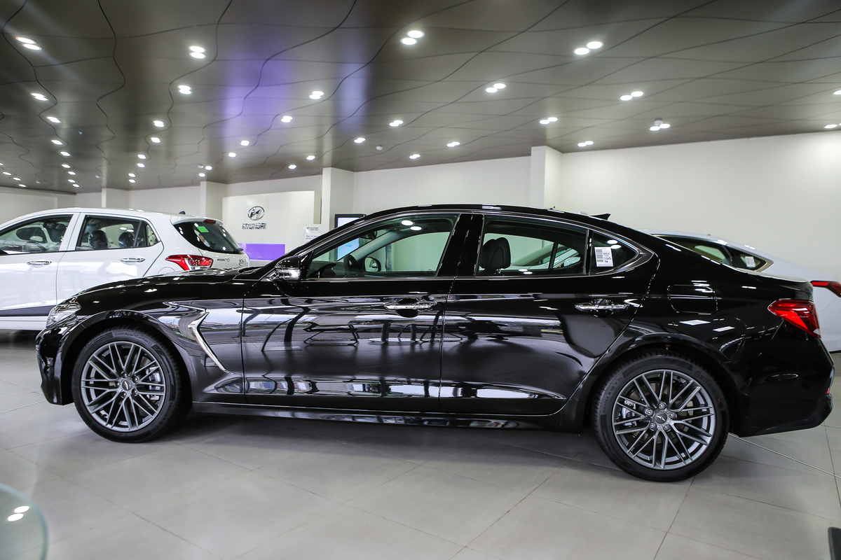 genesis-g70-gia-1-7-ty-dong-xe-sang-han-quoc-thach-thuc-mercedes-c-class