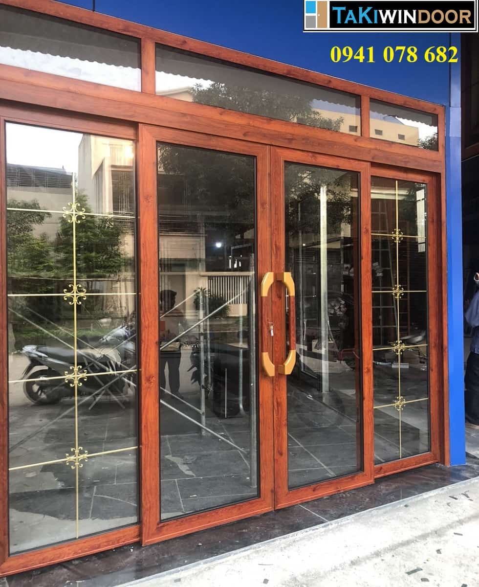 Thi công cửa vừa trượt vừa quay 4 cánh tại Uông Bí Quảng Ninh