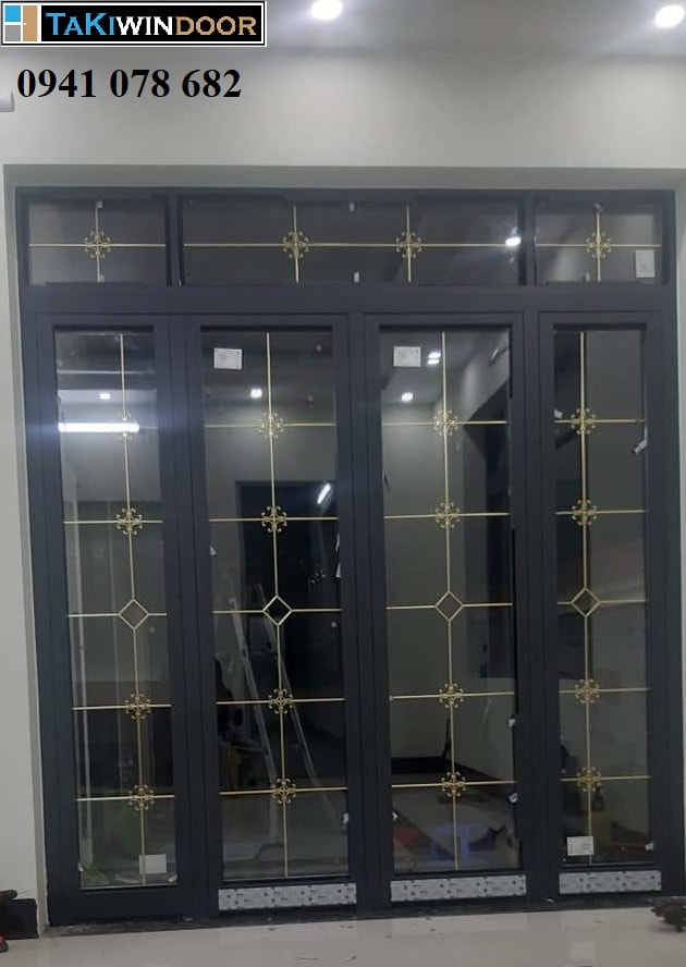 Thi công cửa nhôm kính hộp nan hoa đồng tại Uông Bí Quảng Ninh