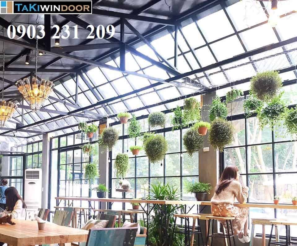 Thi công vách kính, mái kính nhà hàng, quán cafe