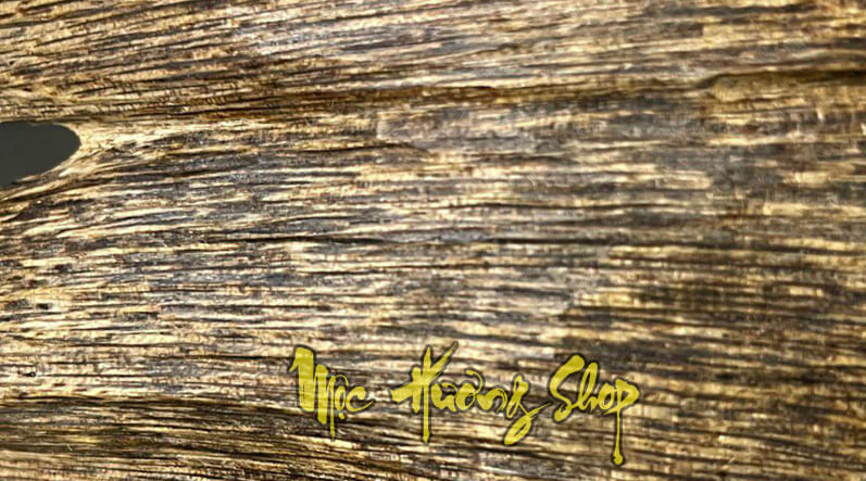Vân gỗ của trầm hương brunei