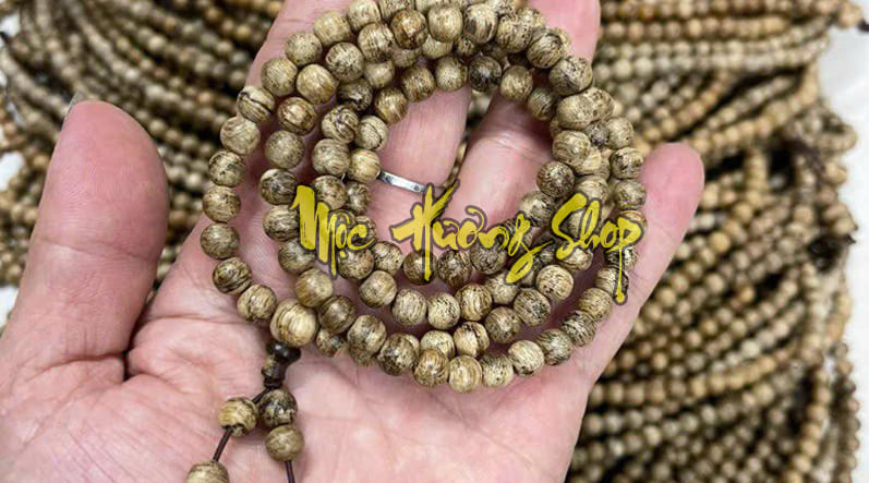 Chuỗi 108 gỗ trầm hương indo banh đỏ