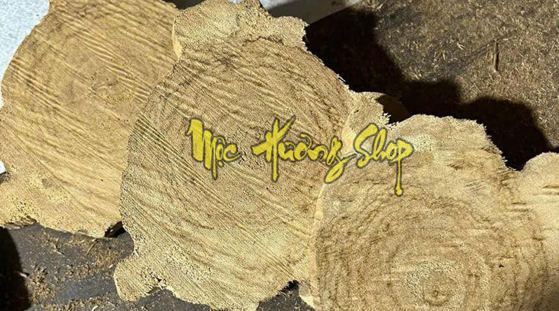 Gỗ trầm hương tốc vân đẹp