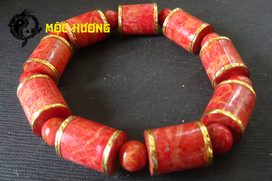 VÒNG TAY SAN HÔ ĐỎ TỰ NHIÊN ĐỐT TRÚC BỌC VÀNG 18K