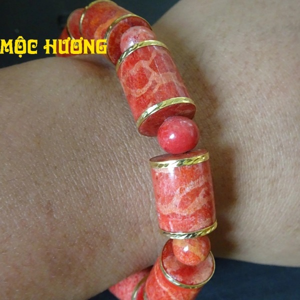 Vòng Tay San Hô Đỏ Tự Nhiên 12li Đốt Trúc Bọc Vàng 18K