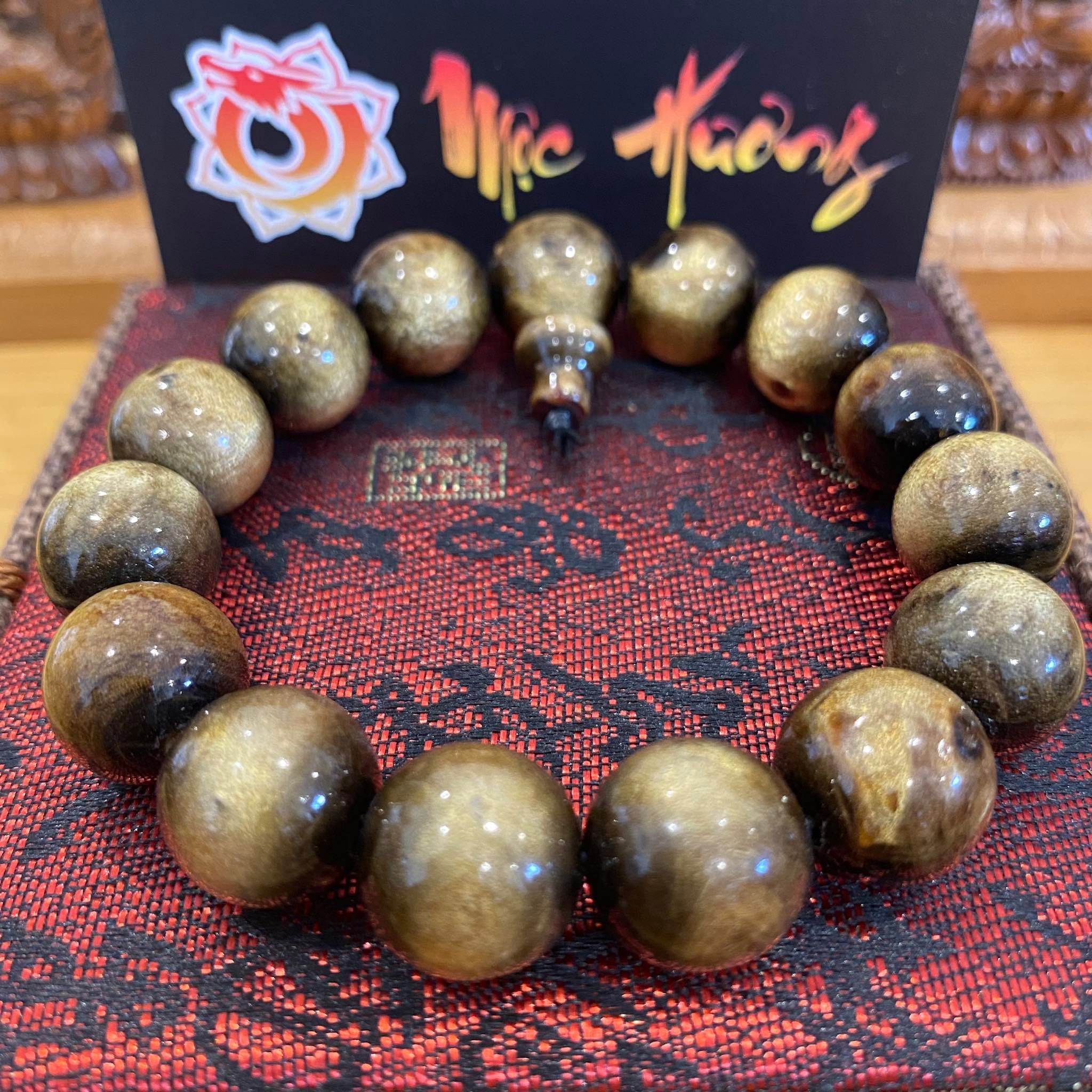 Vòng Tay San Hô Ánh Kim Tròn 14mm 15 Hạt