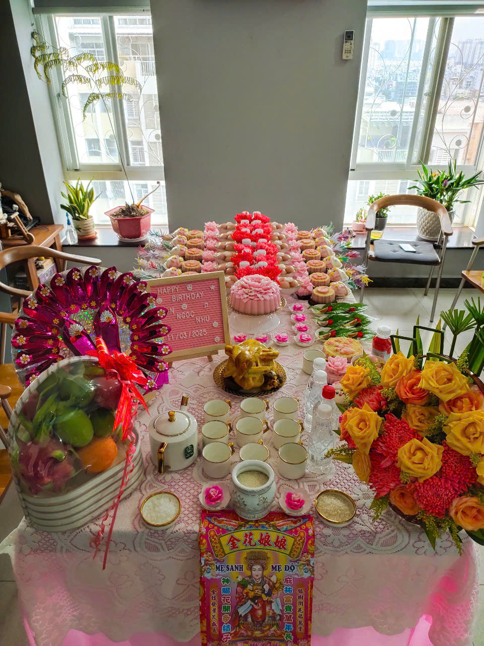 Mâm cúng căn bé gái