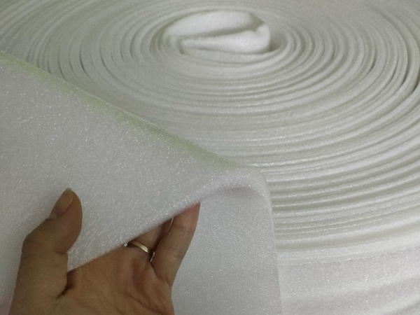 Xốp PE Foam màu trắng, có độ dày 5mm