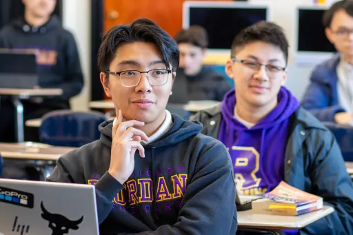 DU HỌC TRƯỜNG TRUNG HỌC ARCHBISHOP RIORDAN HIGH SCHOOL MỸ