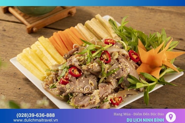 Dê núi và cơm cháy là đặc sản nổi tiếng Ninh Bình