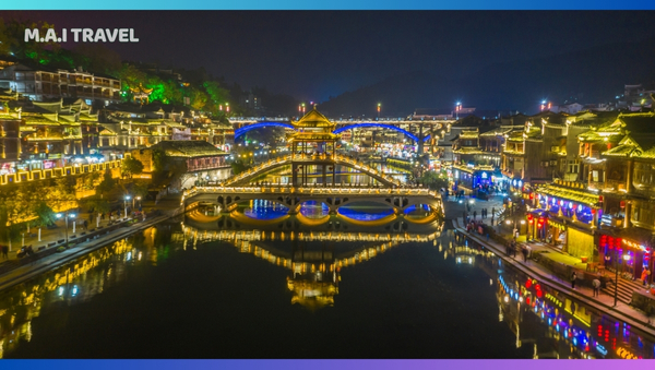 Tour Phượng Hoàng Cổ Trấn Tết 2025