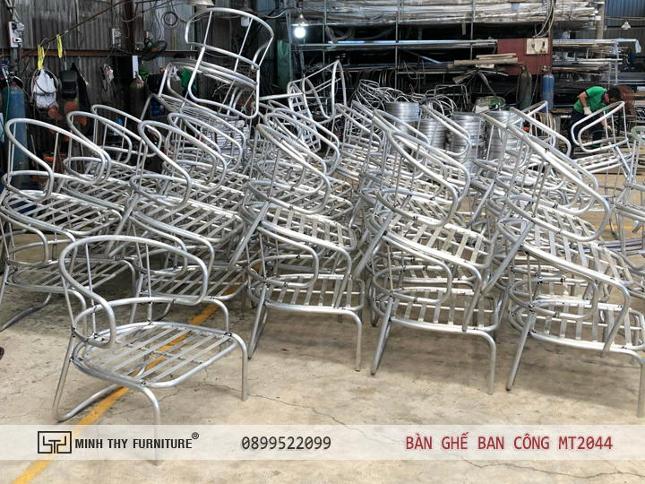 BÀN GHẾ BAN CÔNG MT2044