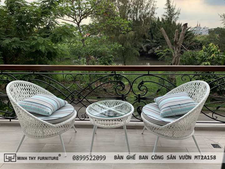 BÀN GHẾ BAN CÔNG SÂN VƯỜN MT2A158
