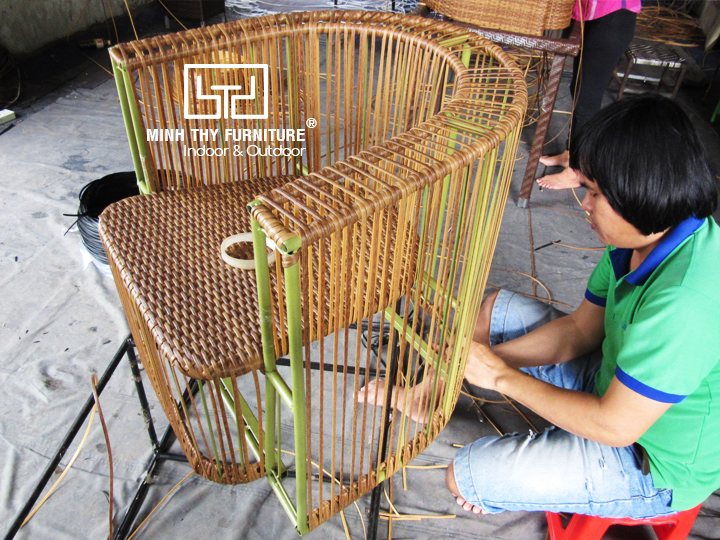 Video sản xuất bàn ghế nhựa giả mây cao cấp tại Minh Thy Furniture