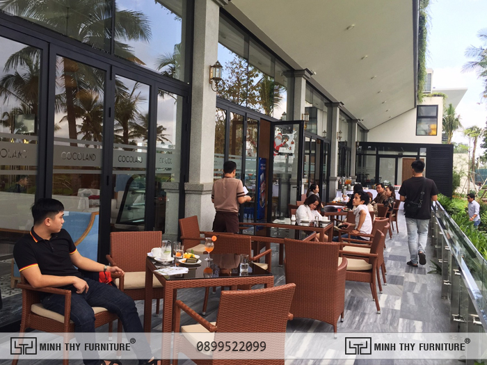 bàn ghế mây ngoài trời