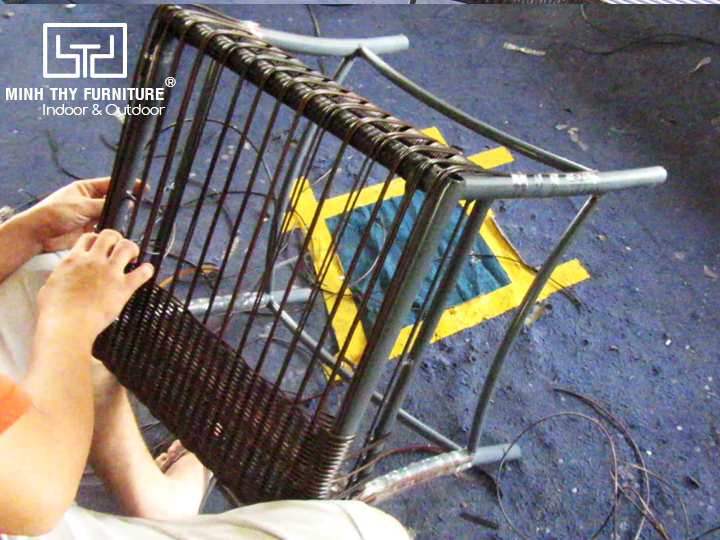 Hướng dẫn cách đan bàn ghế nhựa giả mây bờ hồ