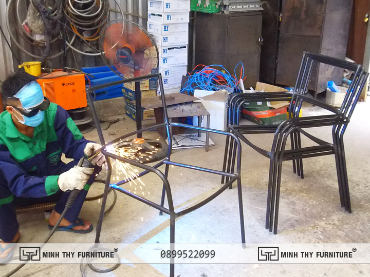 Hàn Kín Khung Bàn Ghế Sắt Lưới BGS321