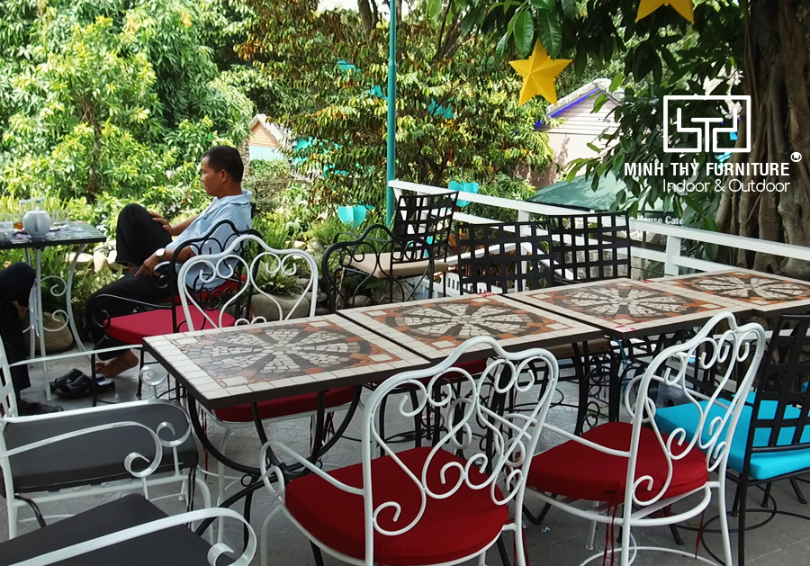 Rose House Café – địa điểm mới nổi hút “team sống ảo” Bình Dương