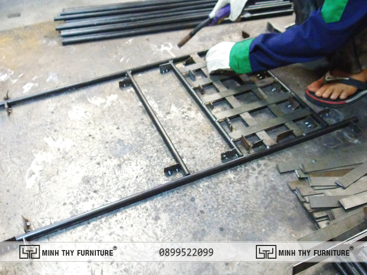 bàn ghế sắt ngoài trời