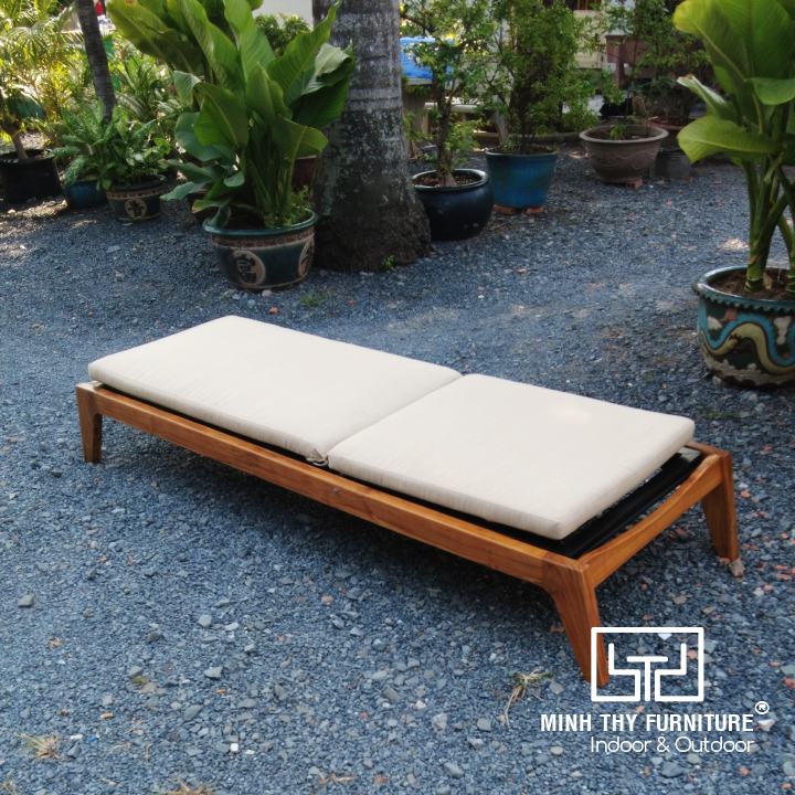 Ghế Hồ Bơi Gỗ Teak Ngoài Trời MT4051