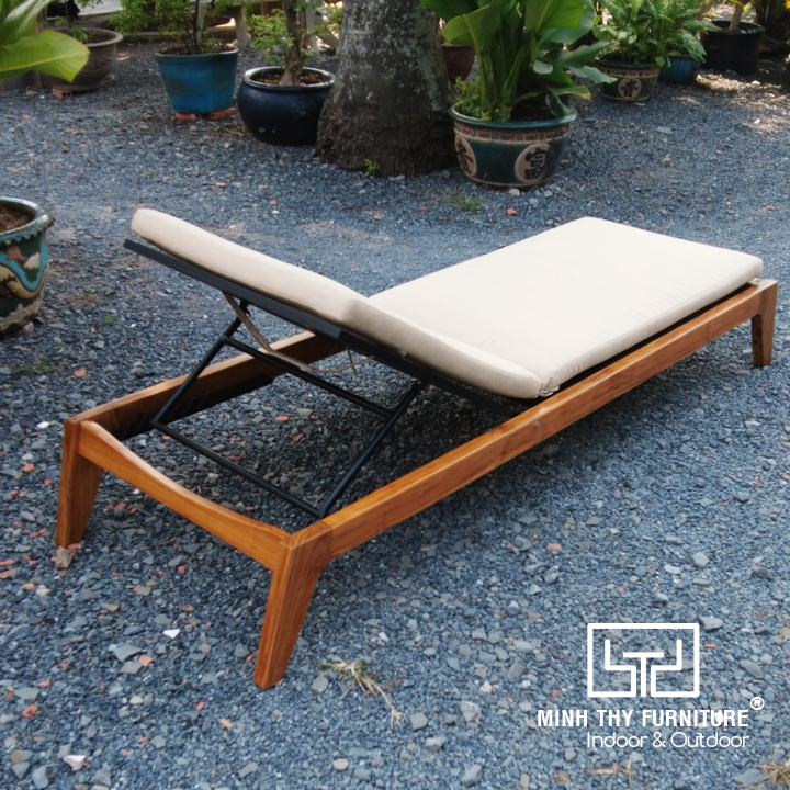 Ghế Hồ Bơi Gỗ Teak Ngoài Trời MT4051