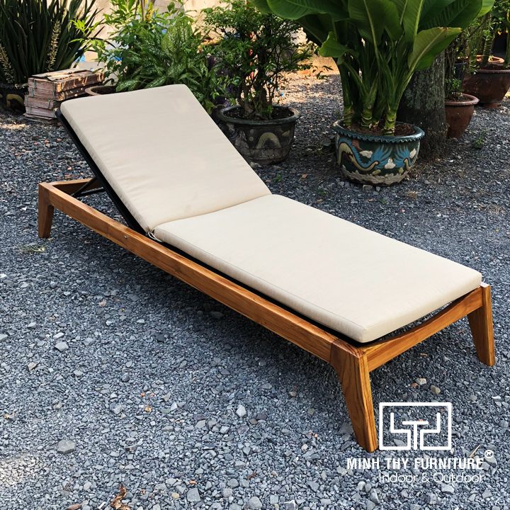 Ghế Hồ Bơi Gỗ Teak Ngoài Trời MT4051