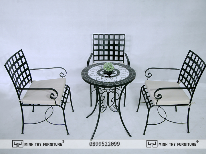 Ghế sắt la cổ điển đơn giản