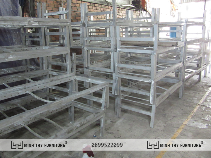 Khung Nhôm Ghế Hồ Bơi