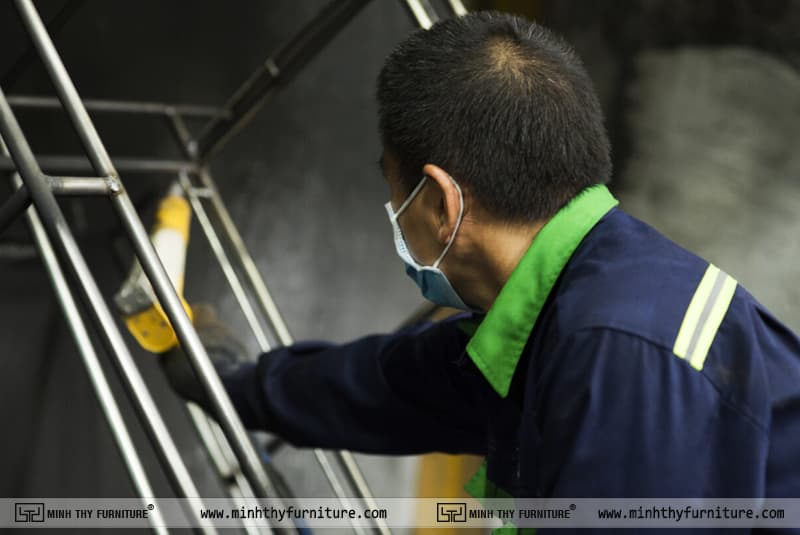 Công đoạn sơn sản phẩm