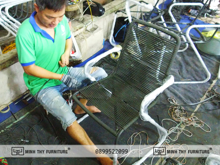 Đan Ghế Cafe Với Dây Dù