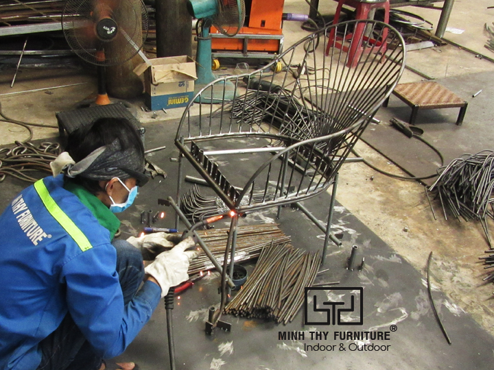 Video sản xuất ghế sắt cafe sân vườn MT419 tại xưởng Minh Thy Furniture