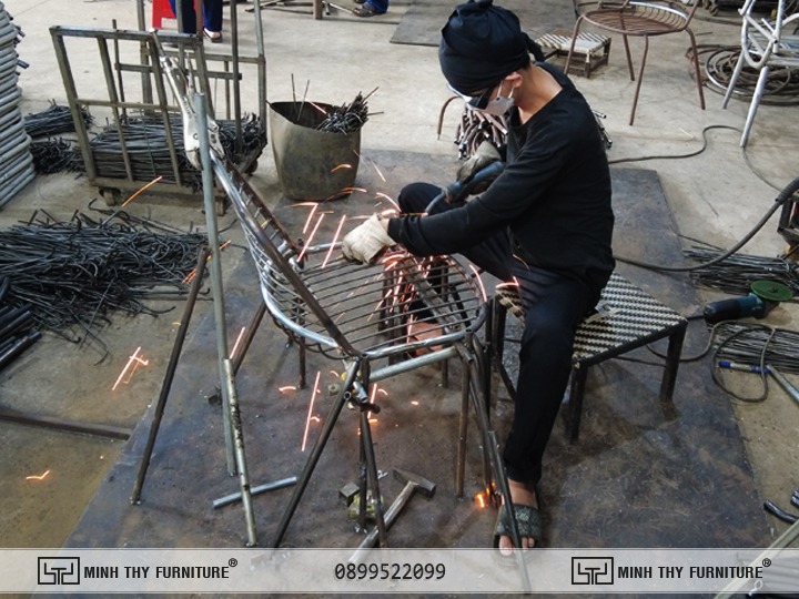 Hàn định hình ghế sắt ngoài trời