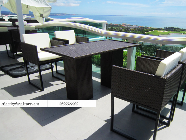 Bàn ghế giả mây minh thy