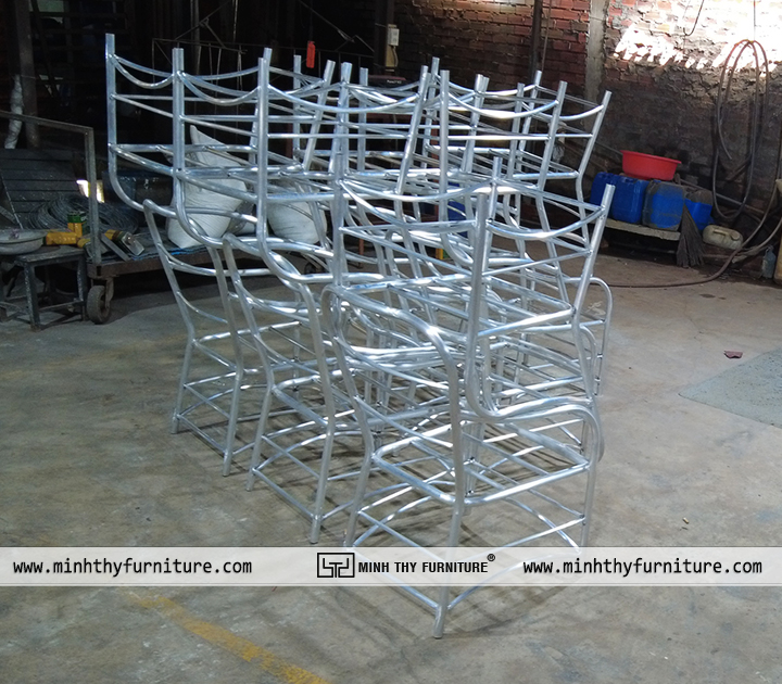 sơn tĩnh điện tại xưởng nội thất Minh Thy với quy trình khép kín