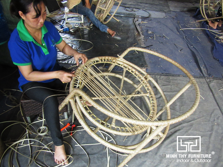 Xưởng đan ghế giả mây