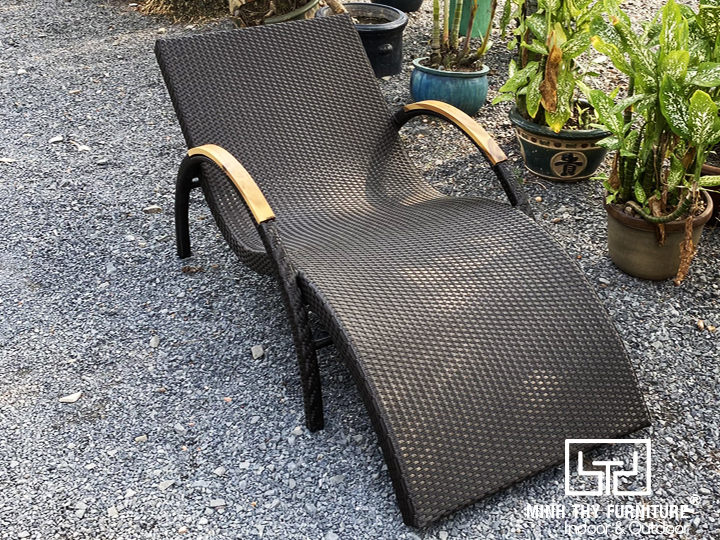 Ghế hồ bơi nhựa giả mây