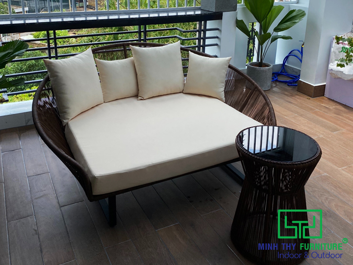 Ghế Tắm Nắng Mây Nhựa