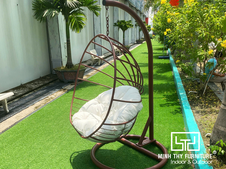 Xích đu sắt ngoài trời