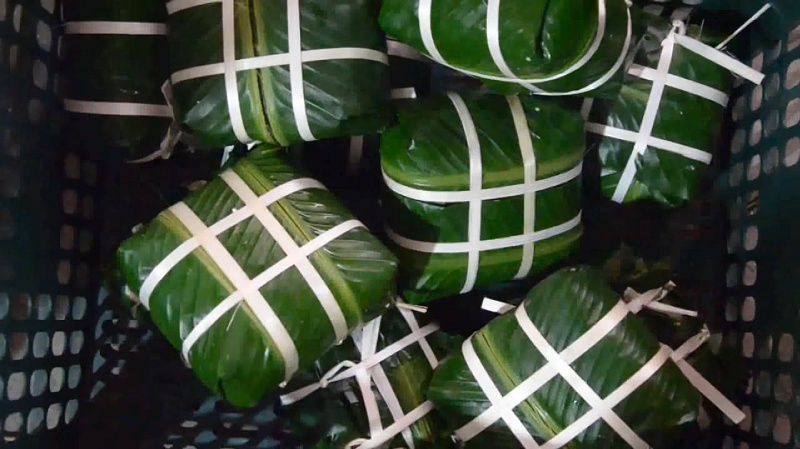 Bánh chưng làng Tranh Khúc - Ấm lòng người con xa xứ