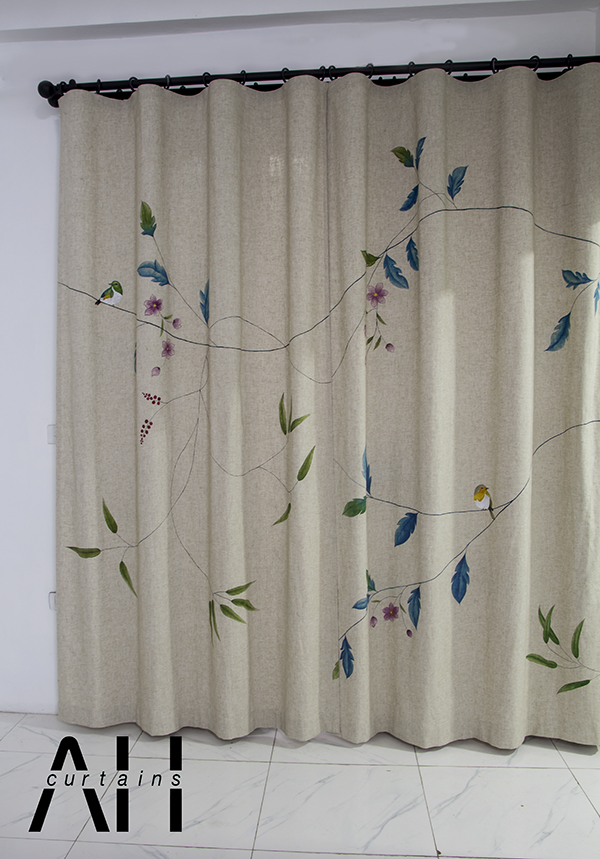 Rèm vải linen tự nhiên với họa tiết vẽ thủ công